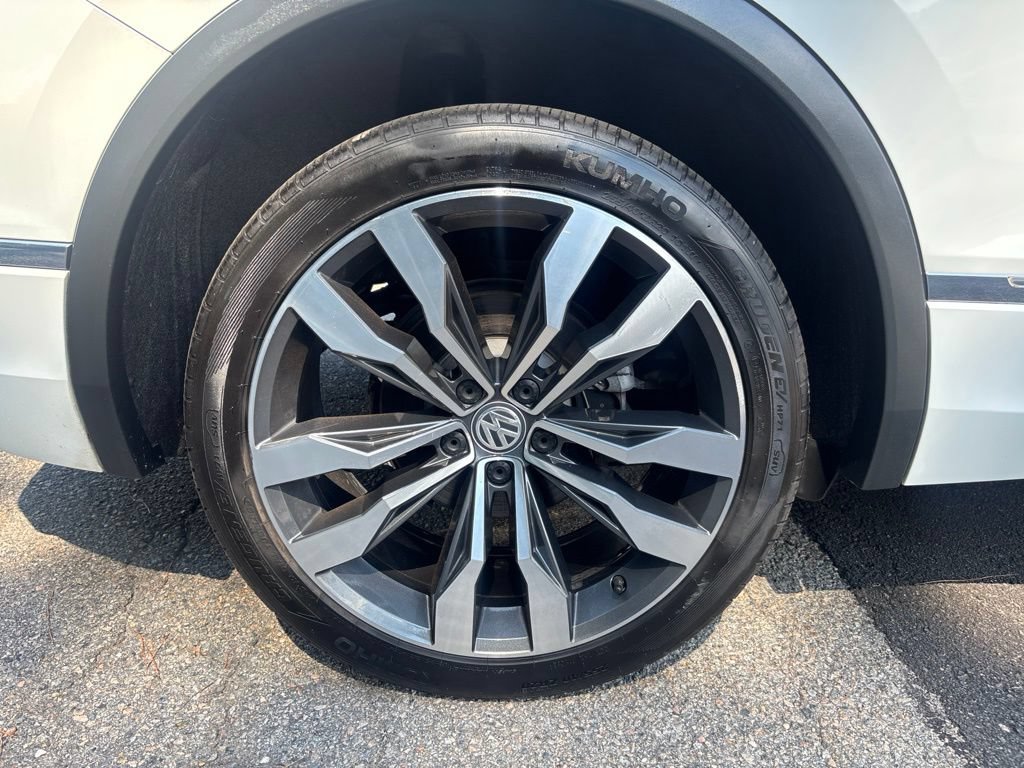 Used 2020 Volkswagen Tiguan SEL Premium R-Line w/ 3rd Row Seat Package AWD/4WD image 29