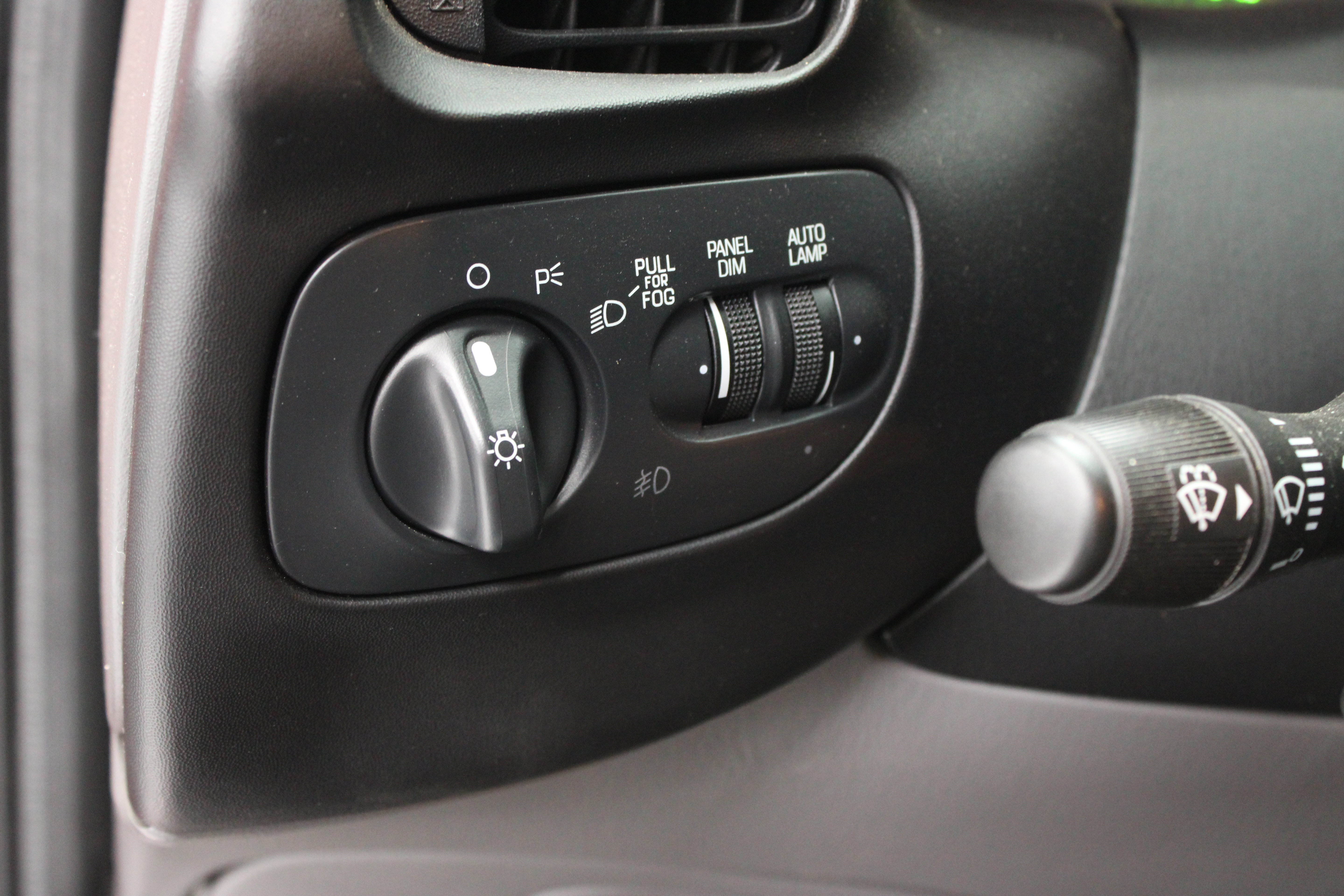 Used 1999 Ford F150 Lightning RWD image 9