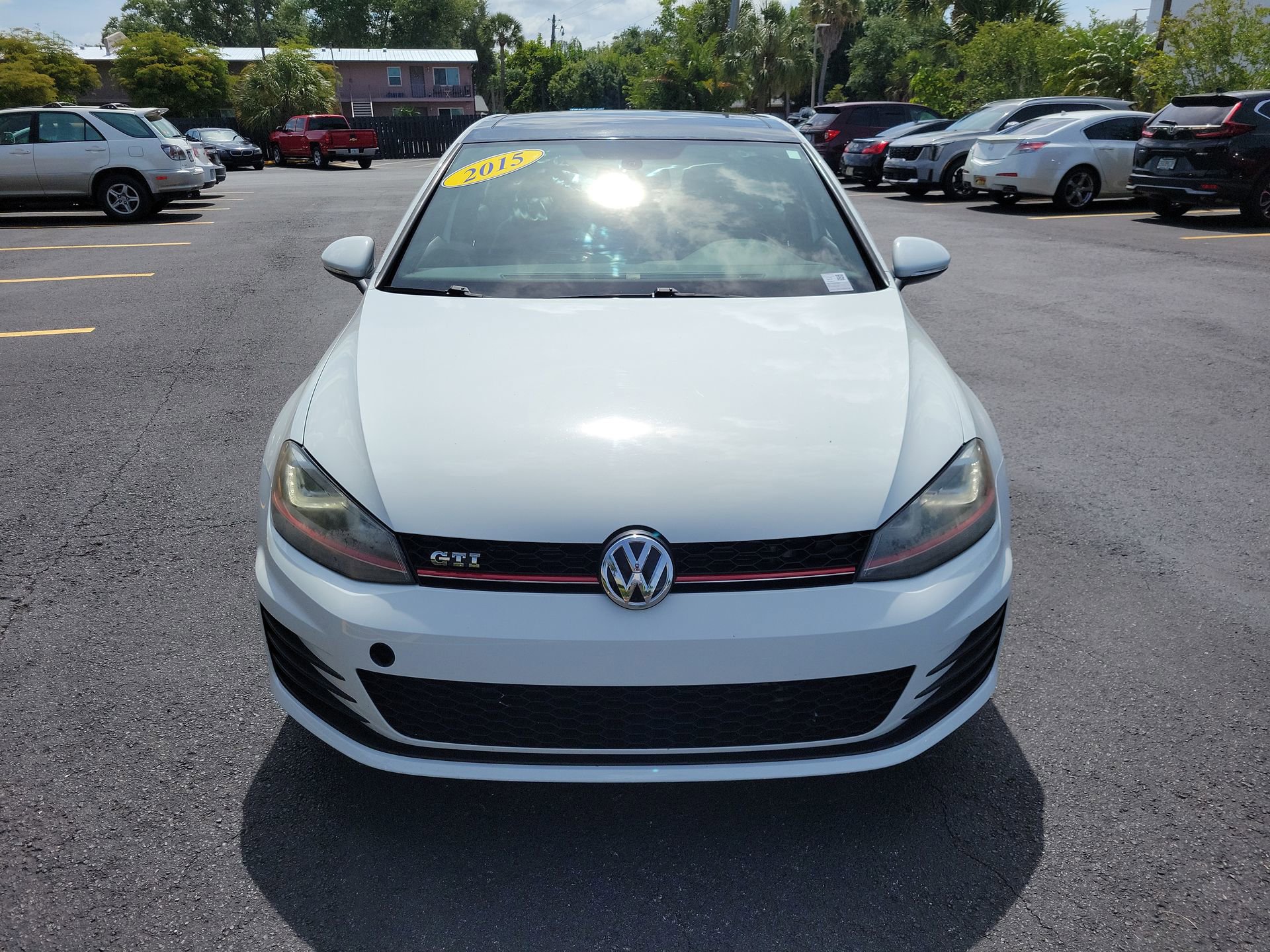 Used 2015 Volkswagen Golf 4-Door FWD image 4