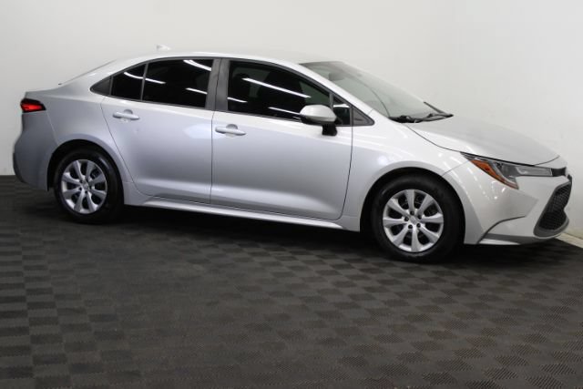 Used 2020 Toyota Corolla LE FWD image 3