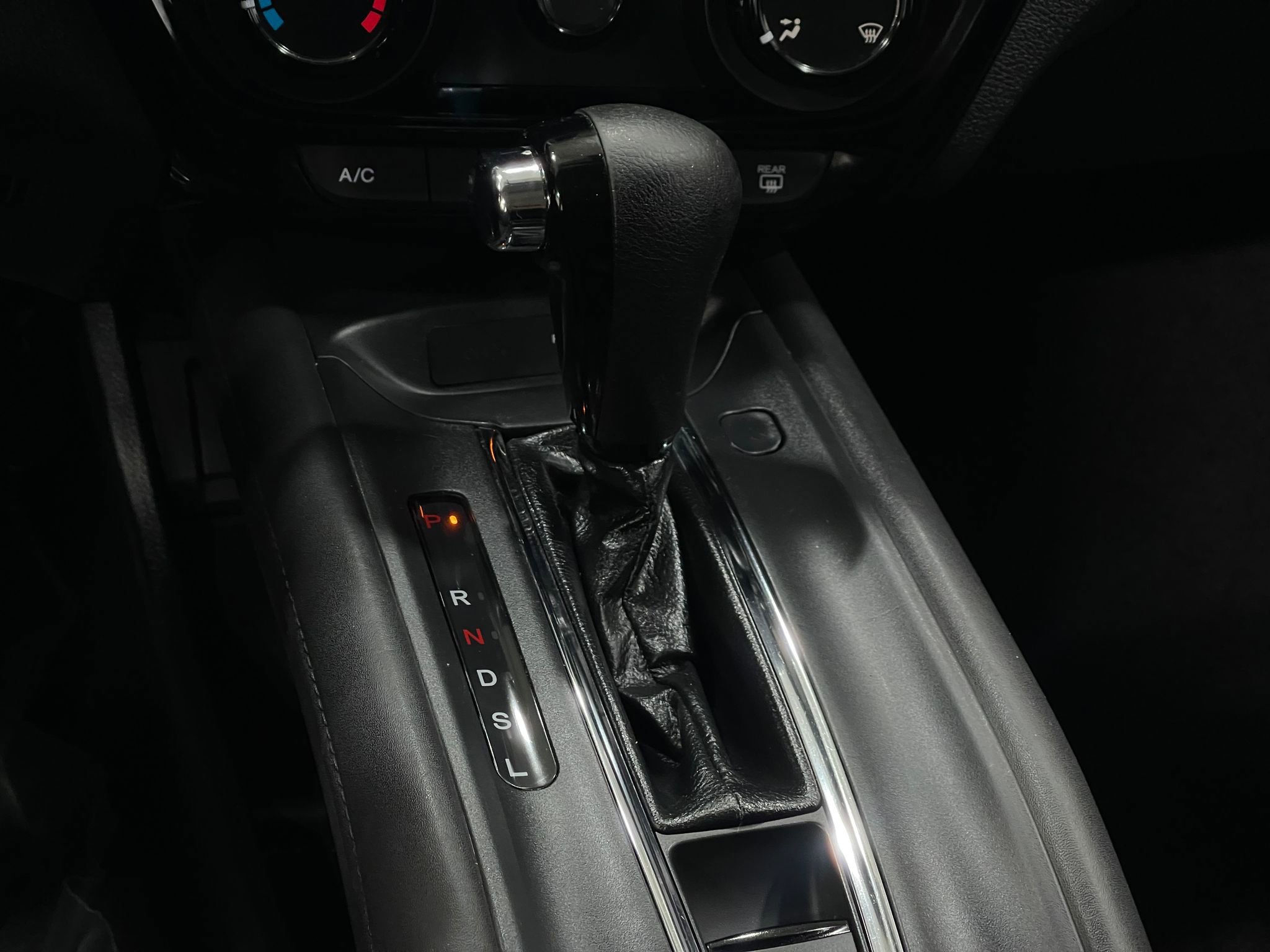 Used 2017 Honda HR-V LX image 27