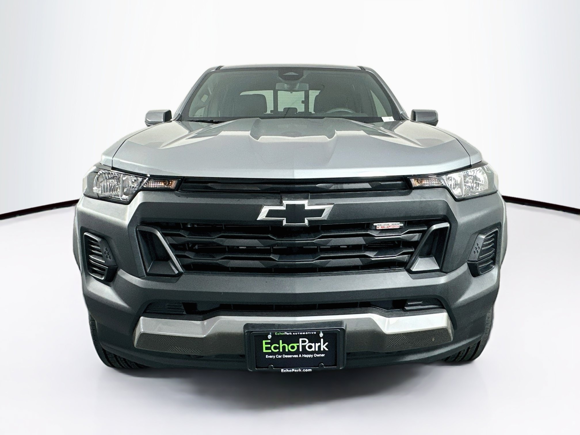 Used 2025 Chevrolet Colorado Trail Boss AWD/4WD image 2