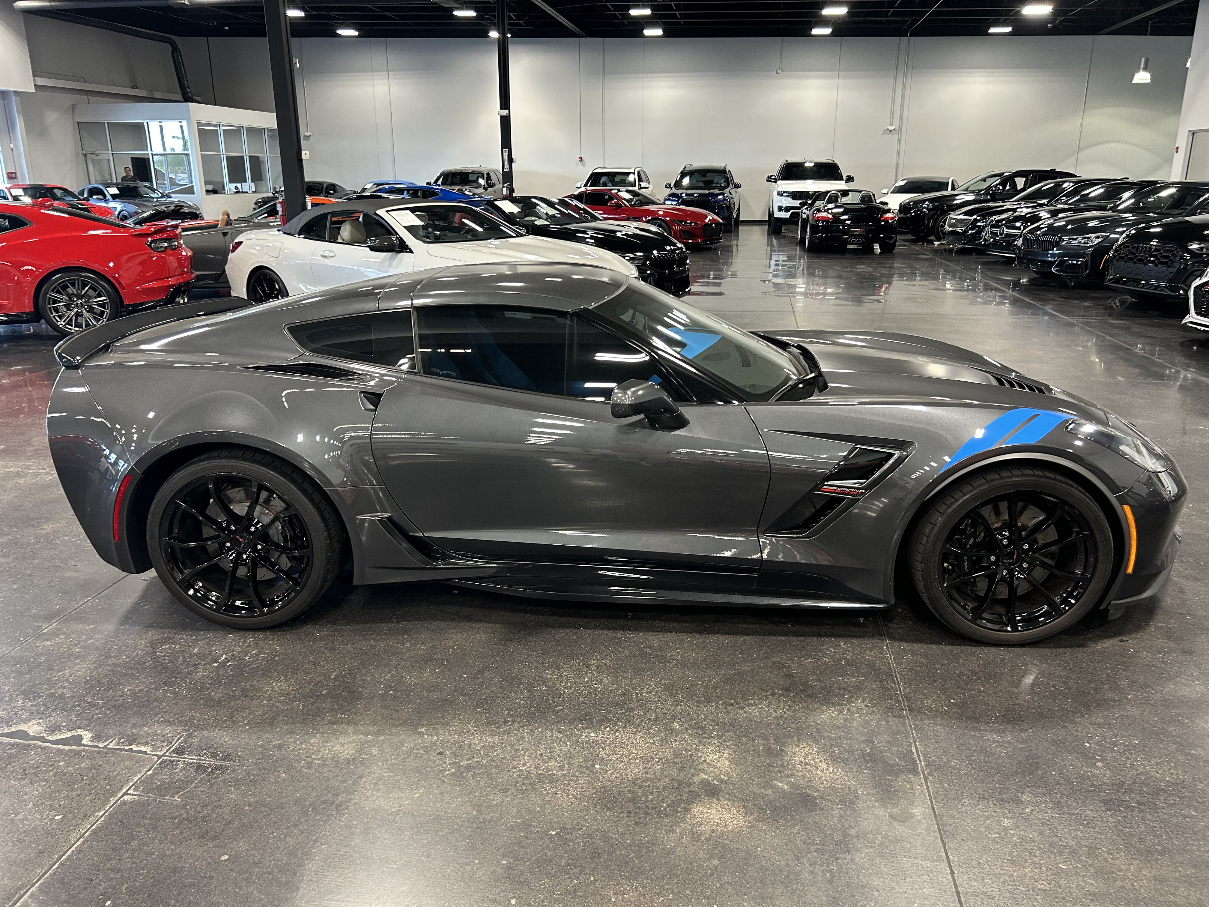 Used 2017 Chevrolet Corvette Grand Sport RWD image 2