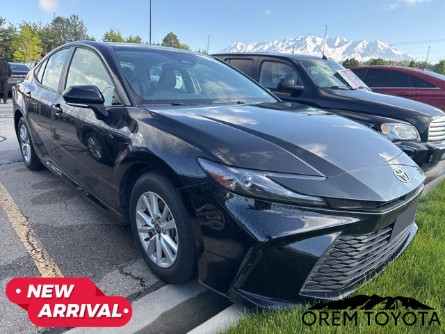 Used 2025 Toyota Camry LE FWD image 16