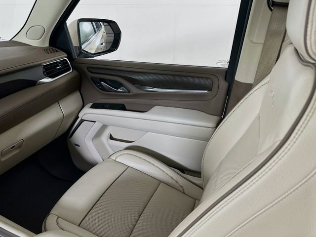 Used 2024 GMC Yukon Denali w/ Denali Reserve Package image 26