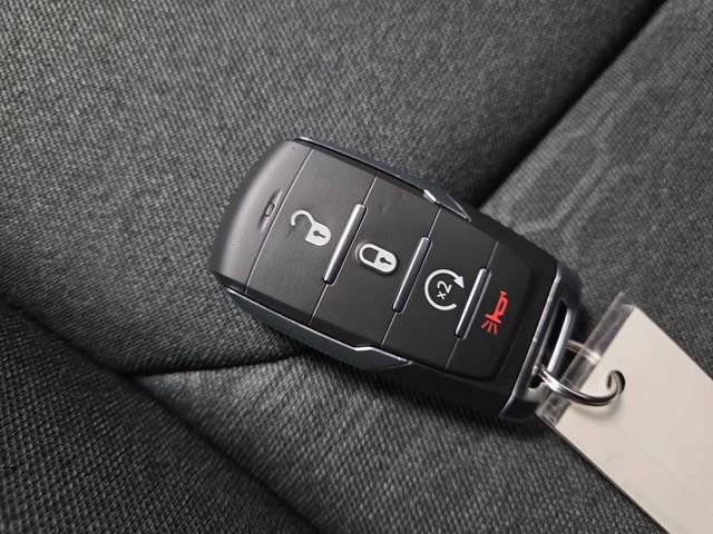 New 2026 RAM 1500 4x4 Crew Cab image 29