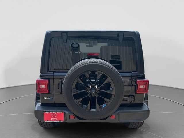 Used 2023 Jeep Wrangler Unlimited Sahara AWD/4WD image 5