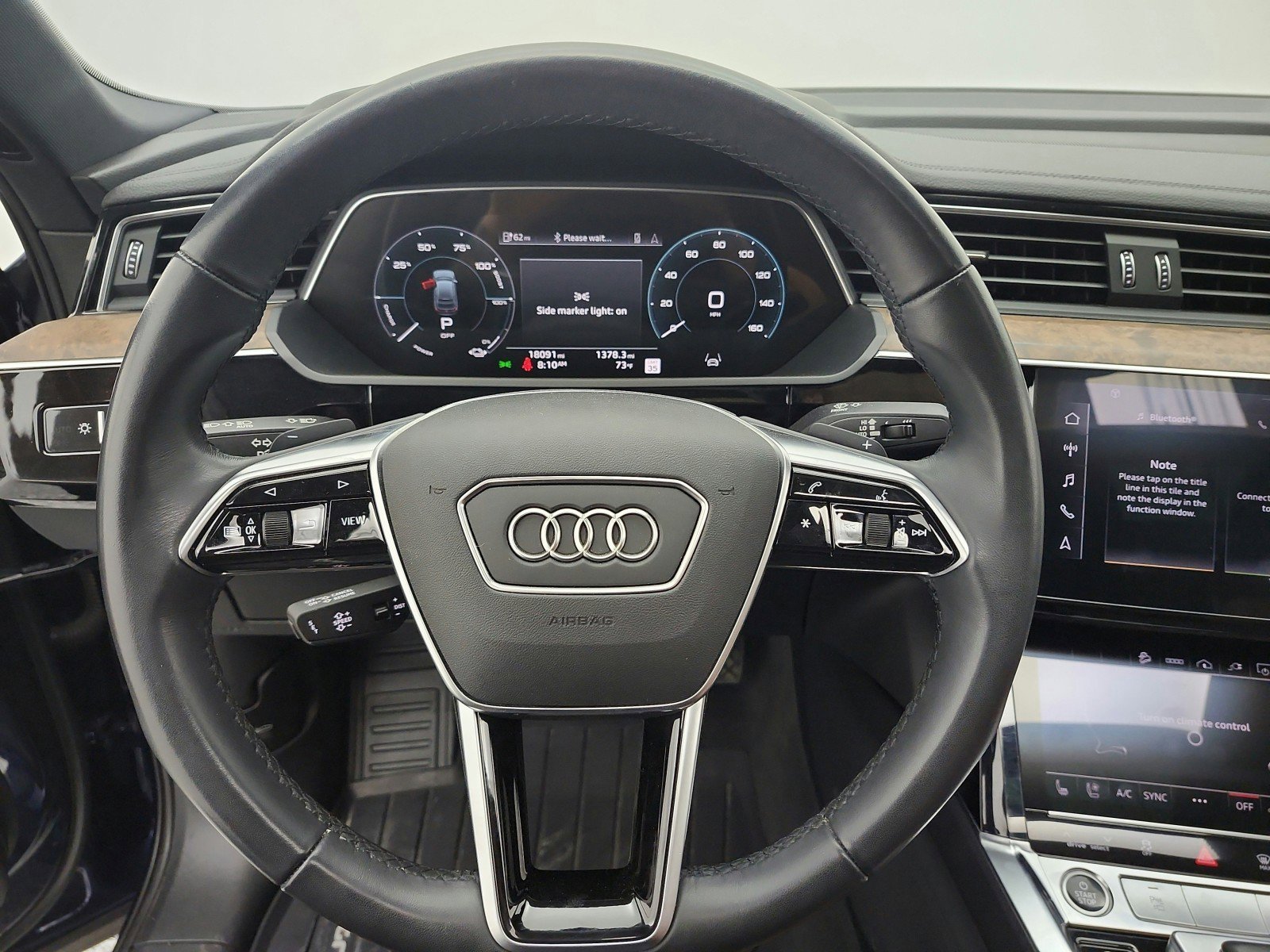 Used 2023 Audi e-tron Premium Plus w/ Premium Plus Package image 19