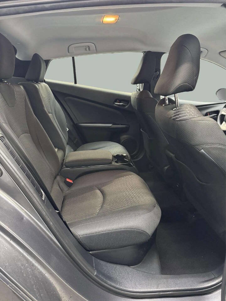 Used 2017 Toyota Prius Prime Plus image 8