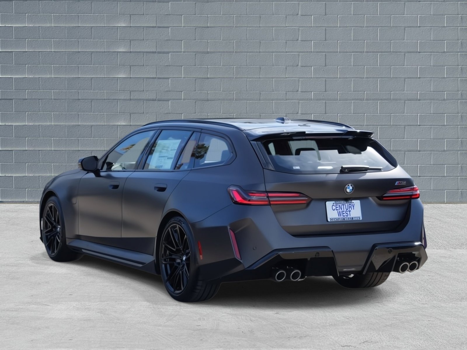 New 2026 BMW M5 Touring image 3