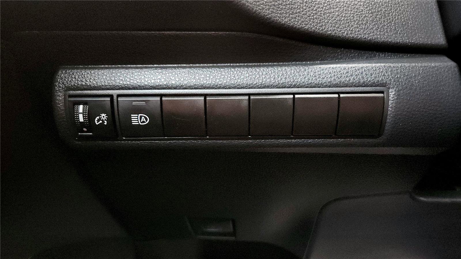 Certified 2024 Toyota Corolla LE image 32