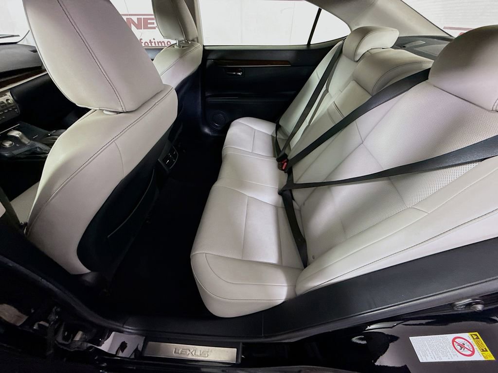 Used 2016 Lexus ES 350 350 w/ Navigation System Package image 28