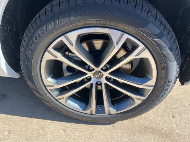 New 2026 Audi Q7 2.0T Premium image 11