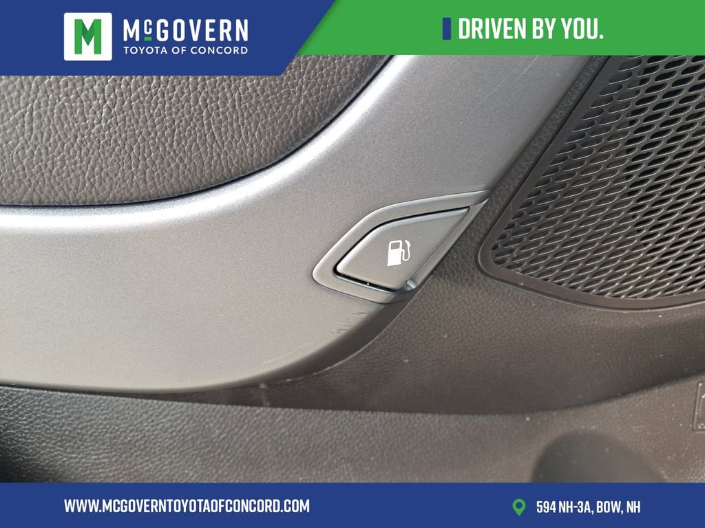 Used 2013 Hyundai Santa Fe Sport image 13