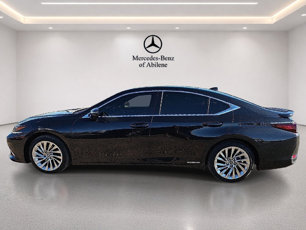 Used 2022 Lexus ES 300h Ultra Luxury w/ Accessory Package 2 FWD image 3