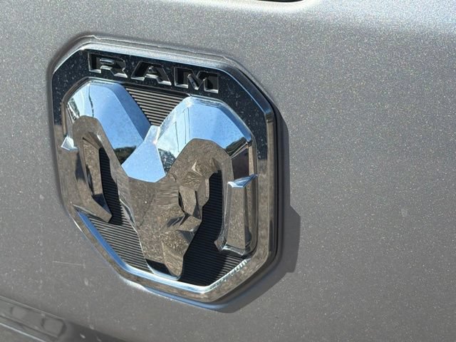 Used 2023 RAM 1500 Laramie AWD/4WD image 14