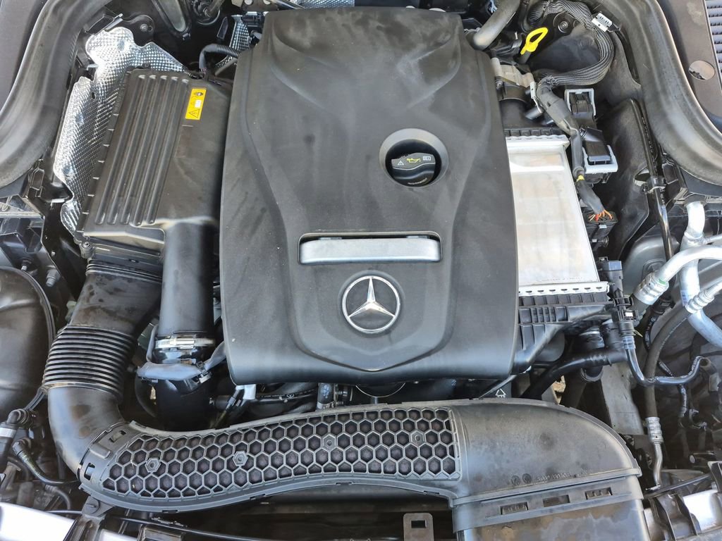 Used 2019 Mercedes-Benz GLC 300 4MATIC image 17