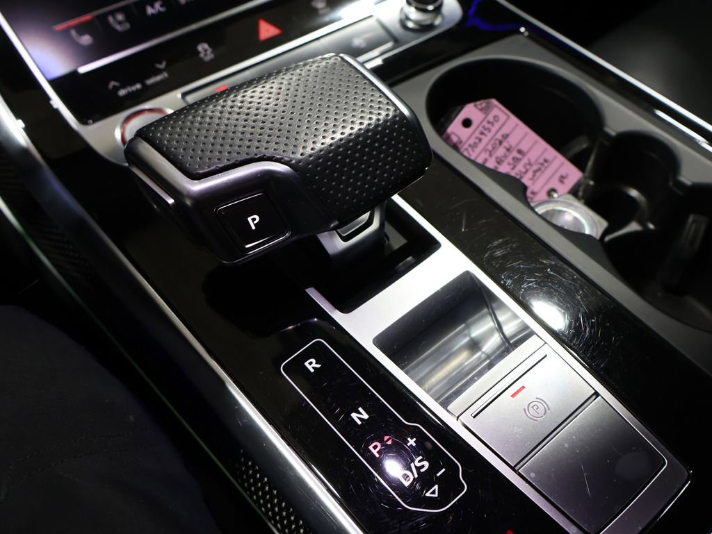 Used 2020 Audi SQ8 Prestige w/ Prestige Package image 28