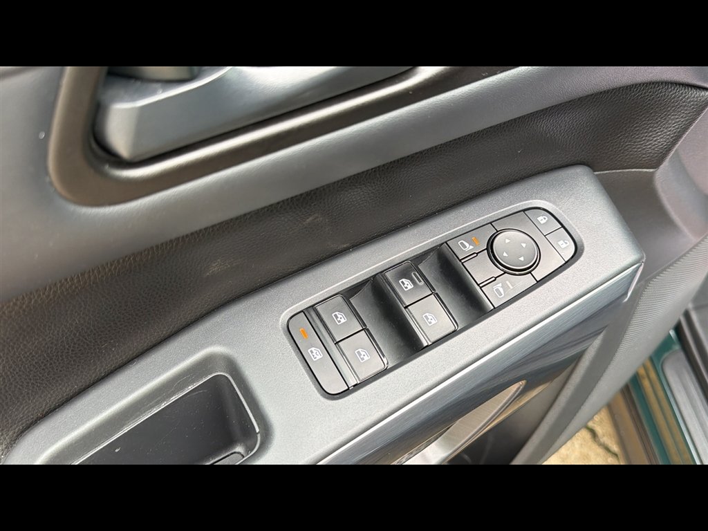 Used 2023 Nissan Pathfinder SV AWD/4WD image 8