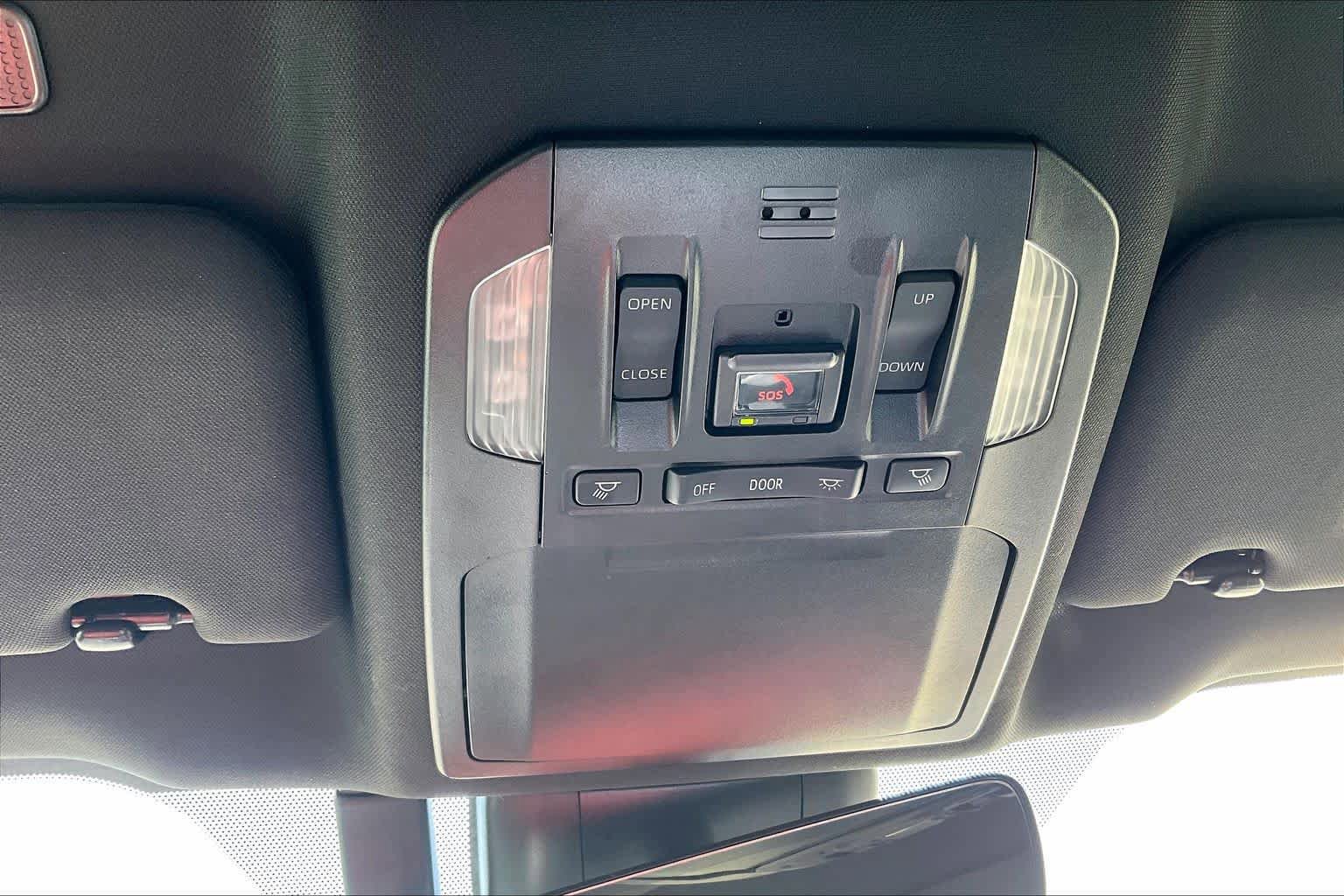 Used 2023 Toyota Highlander XSE FWD image 33