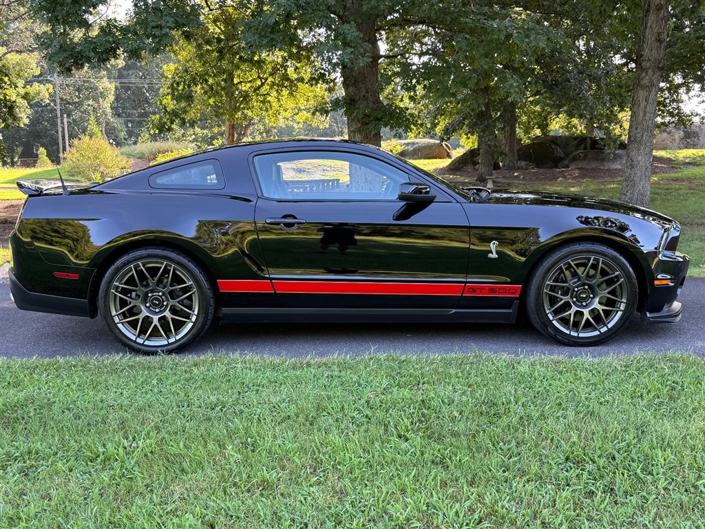 Used 2012 Ford Mustang Shelby GT500 w/ SVT Performance Pkg RWD image 35