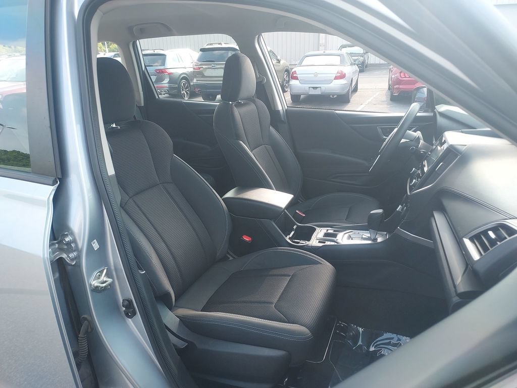 Used 2021 Subaru Forester AWD/4WD image 29