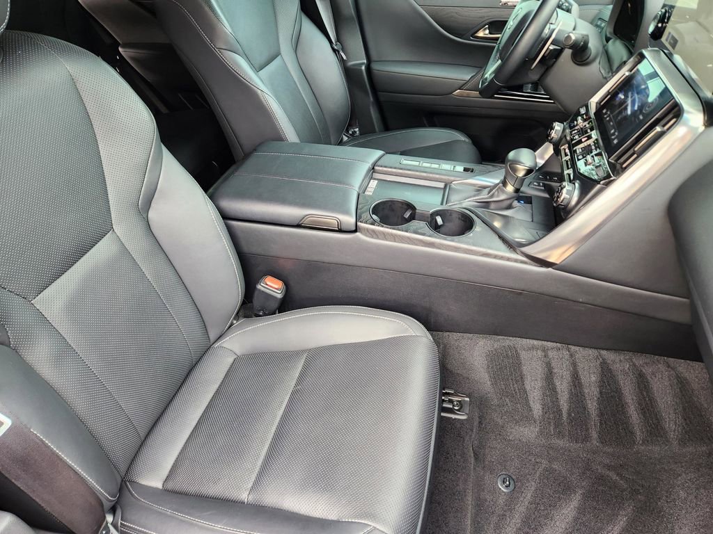 Used 2023 Lexus LX 600 4WD w/ Appearance Package image 6