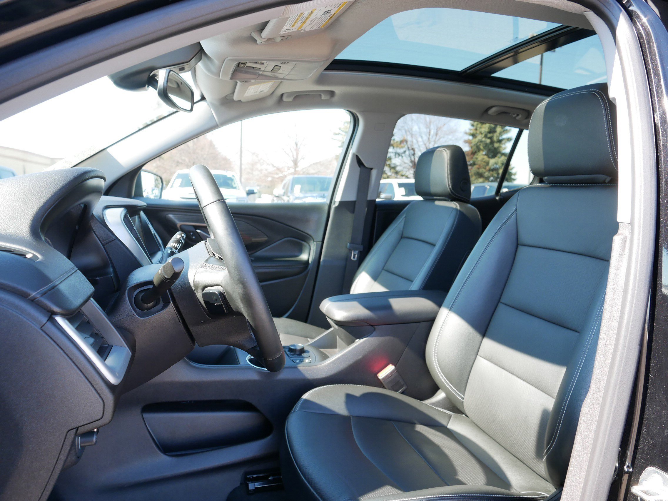 Used 2024 GMC Terrain SLT w/ Infotainment Package II image 34