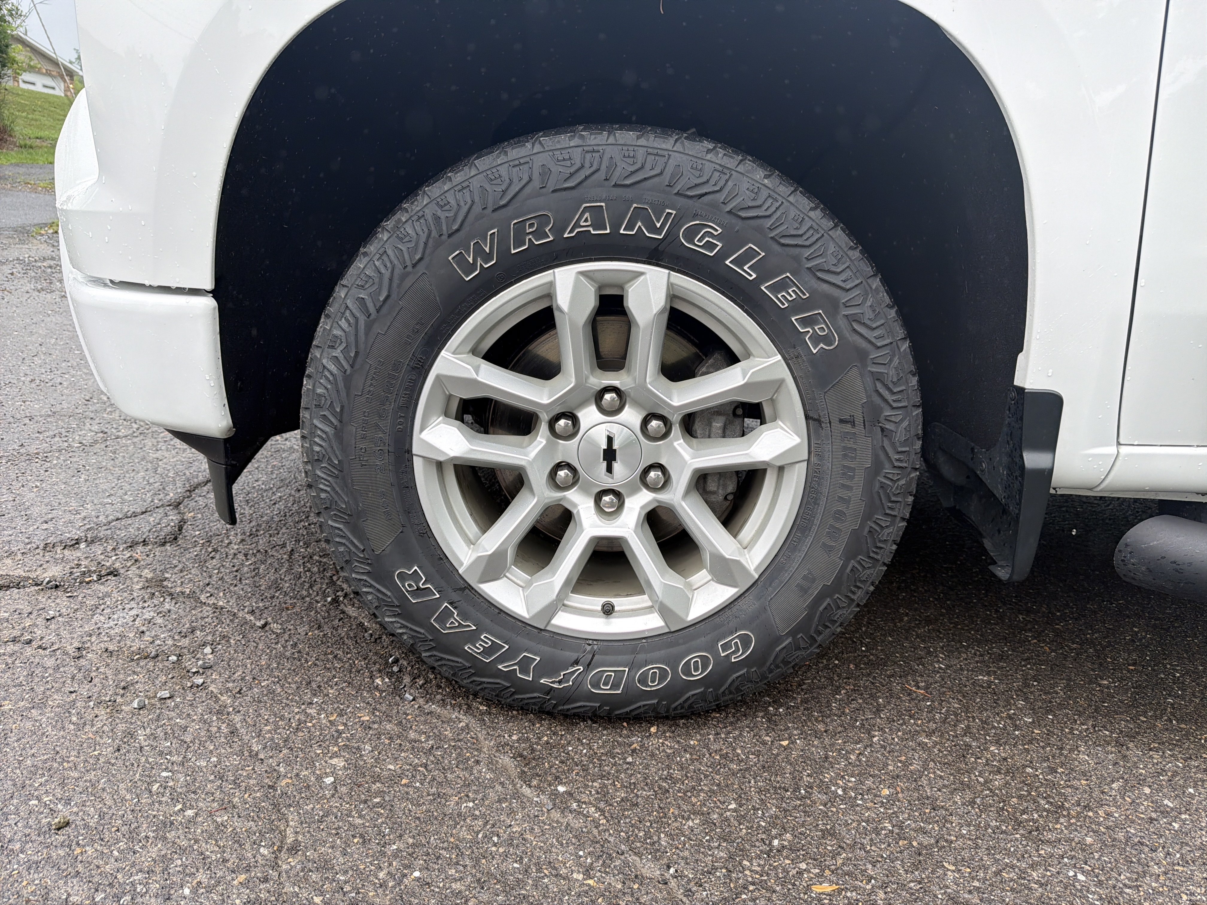 Used 2023 Chevrolet Silverado 1500 RST AWD/4WD image 11