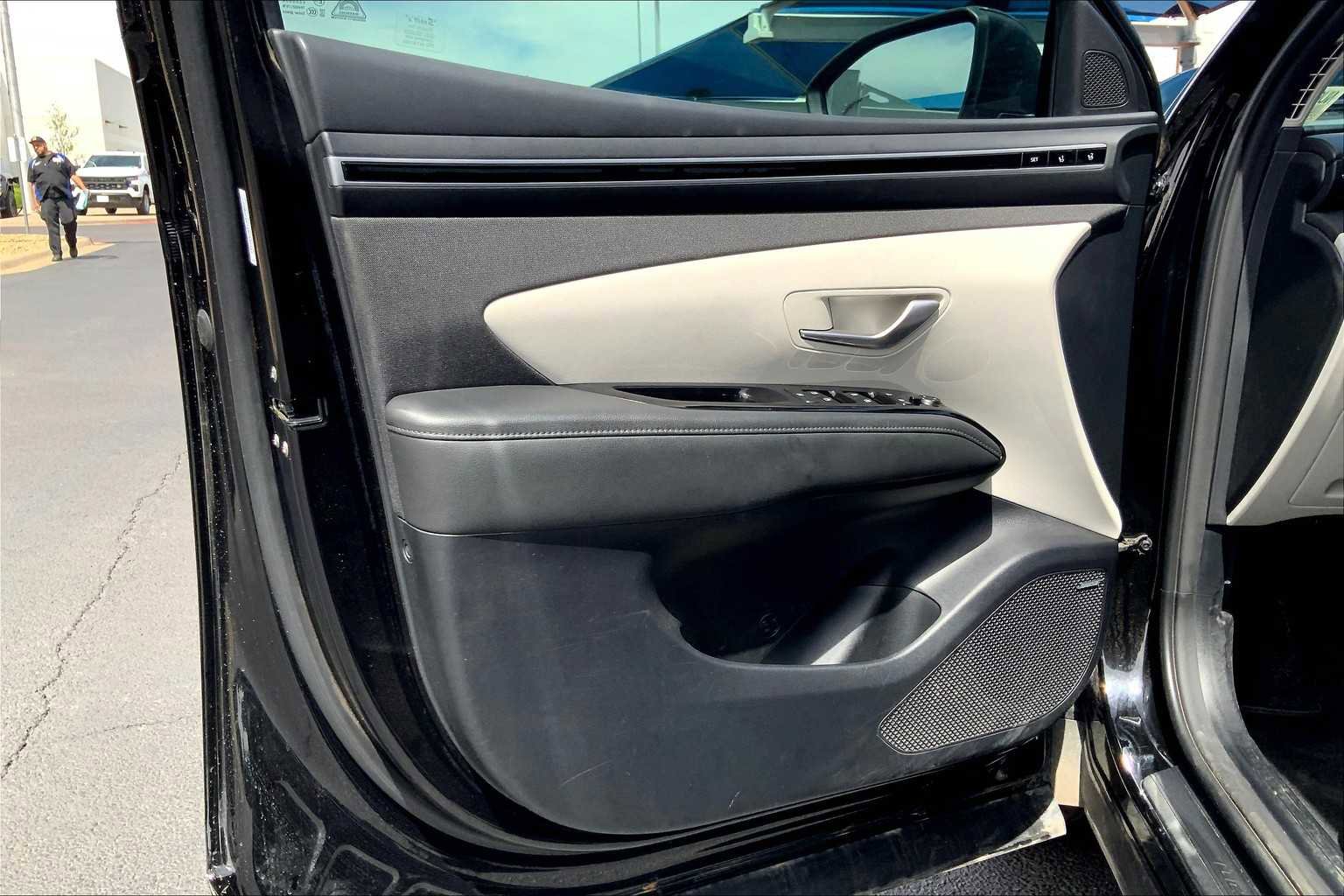 Used 2022 Hyundai Tucson Limited AWD/4WD image 21