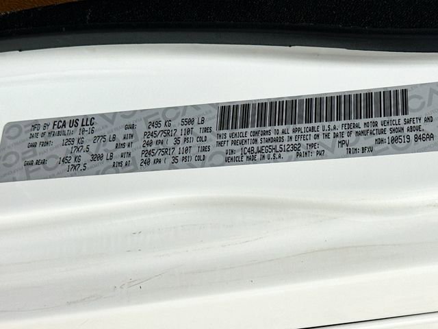 Used 2017 Jeep Wrangler Unlimited Sahara image 30