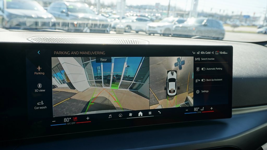 Used 2025 BMW 230i xDrive Coupe w/ Premium Package image 17