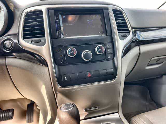 Used 2011 Jeep Grand Cherokee Laredo w/ Trailer Tow Group RWD image 18