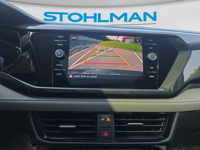 Certified 2024 Volkswagen Taos SEL AWD/4WD image 16