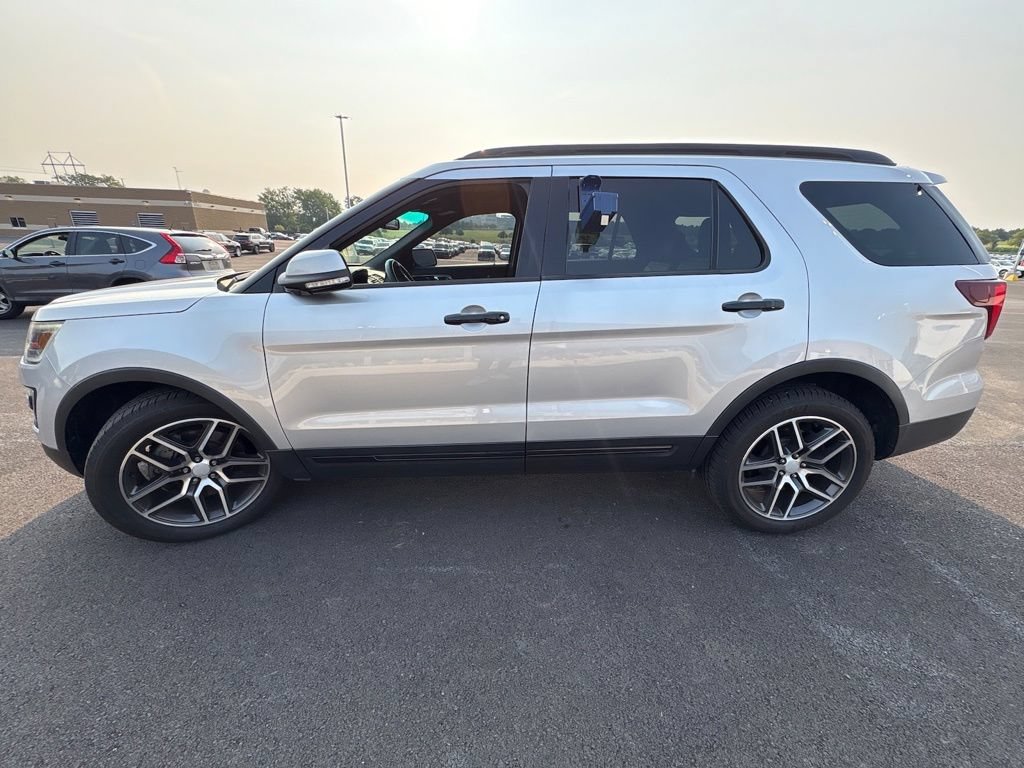 Used 2016 Ford Explorer Sport w/ Equipment Group 401A AWD/4WD image 5
