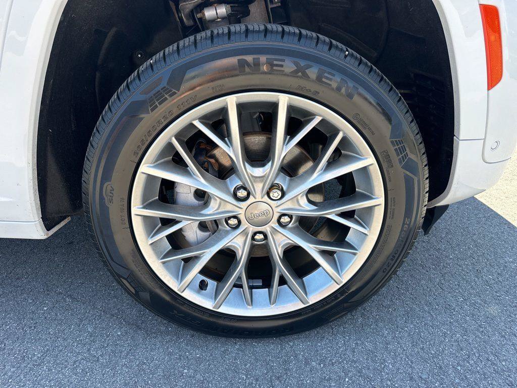 Used 2022 Jeep Grand Cherokee Summit RWD image 14