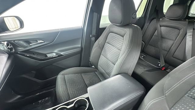 Used 2025 Chevrolet Equinox LT AWD/4WD image 13