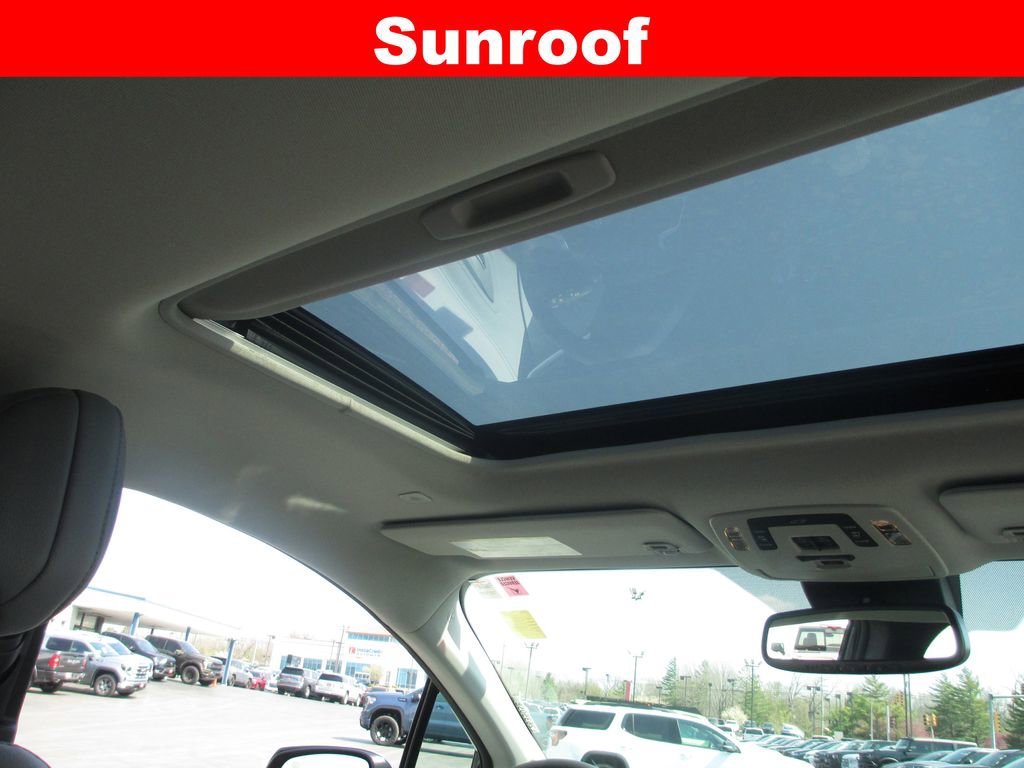 Used 2025 Toyota Sienna XLE w/ XLE Plus Package image 15