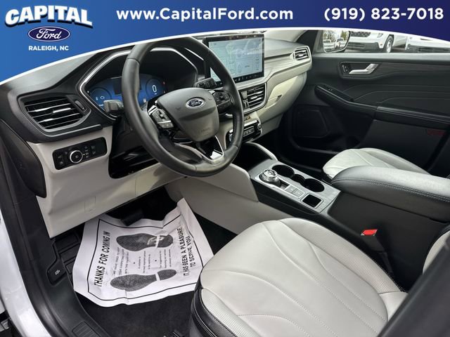 Certified 2025 Ford Escape SE w/ PHEV Premium Package image 18