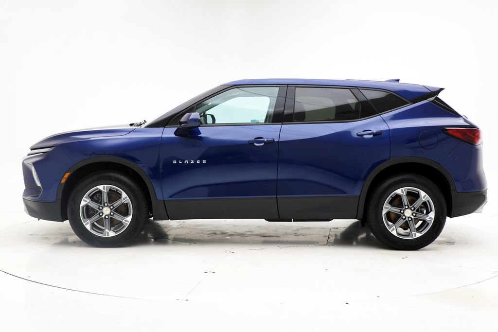 Used 2023 Chevrolet Blazer LT w/ Driver Confidence Package AWD/4WD image 5