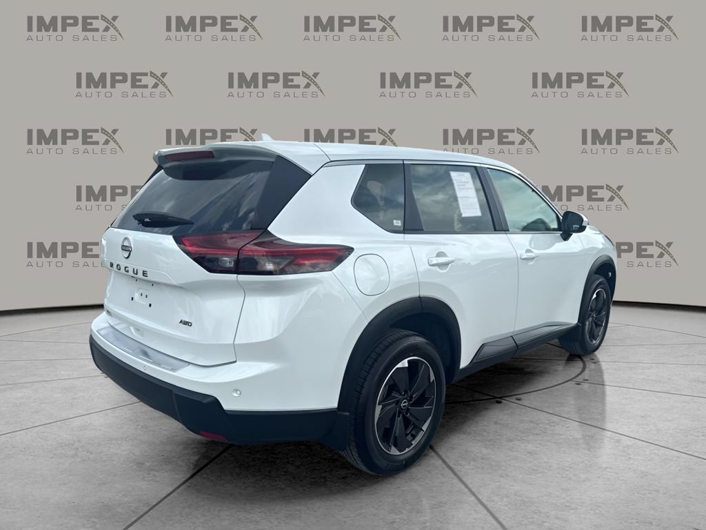 Used 2026 Nissan Rogue SV AWD/4WD image 5