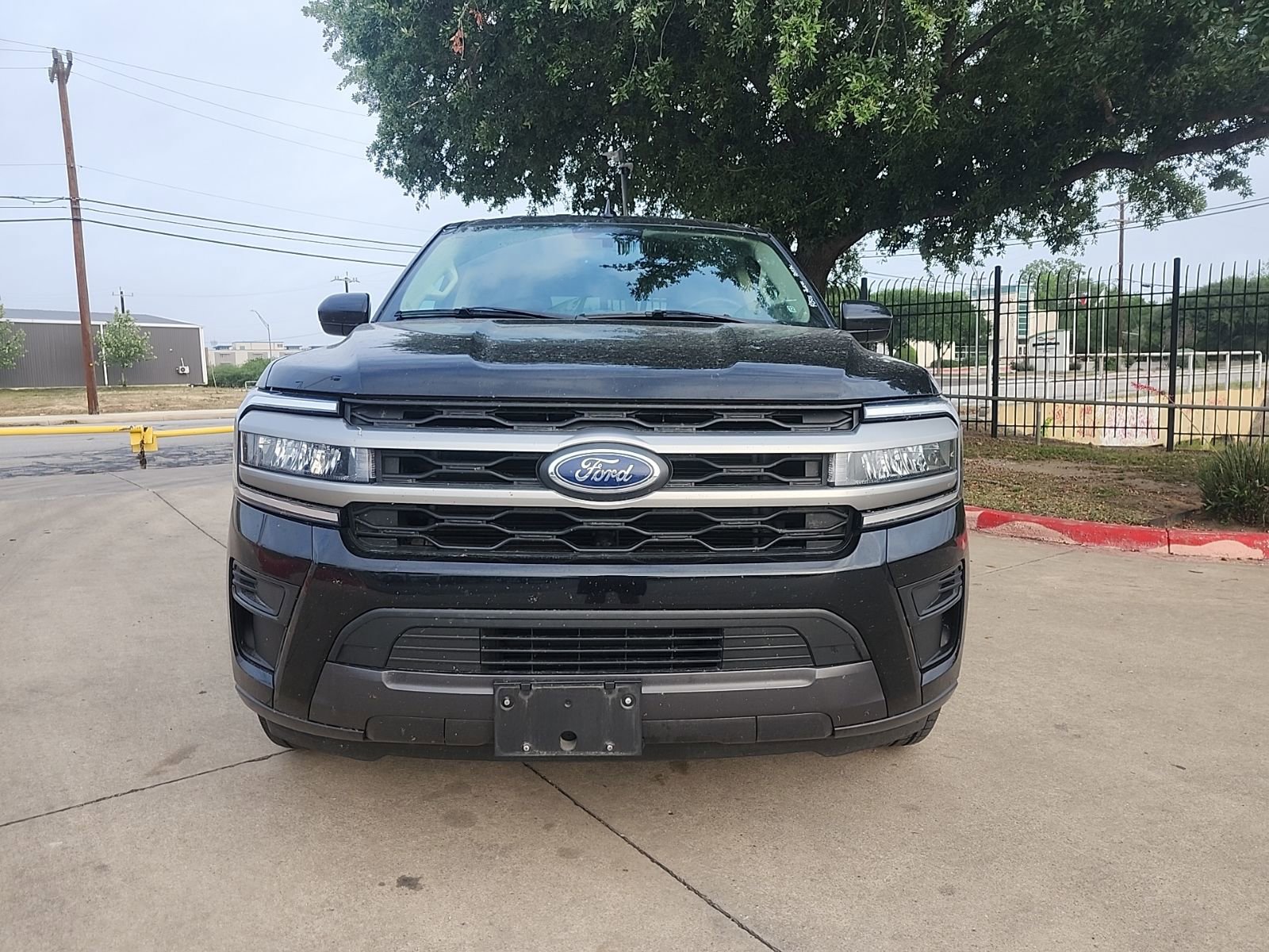 Used 2024 Ford Expedition XLT image 8