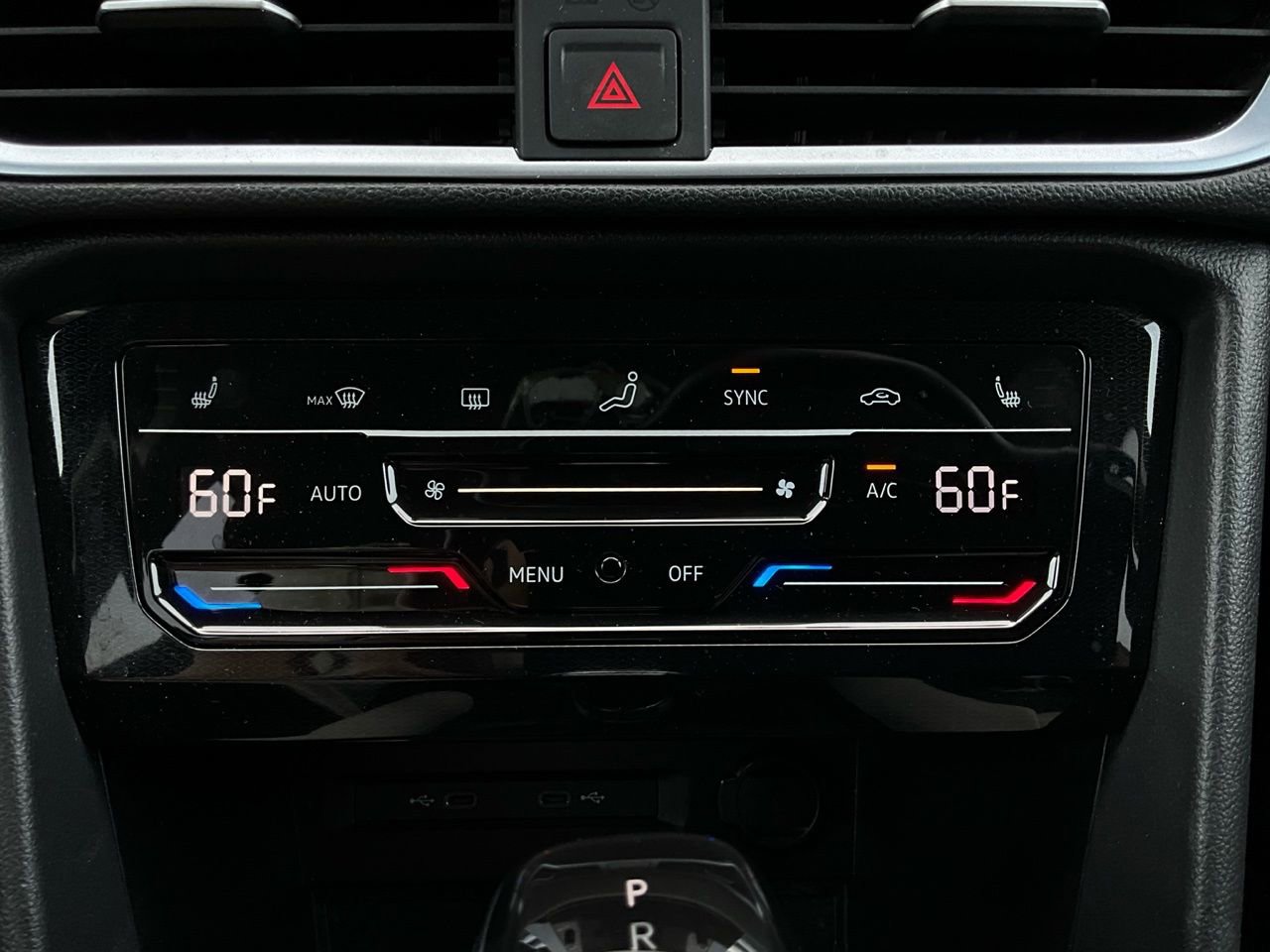 Used 2025 Volkswagen Taos SE image 28