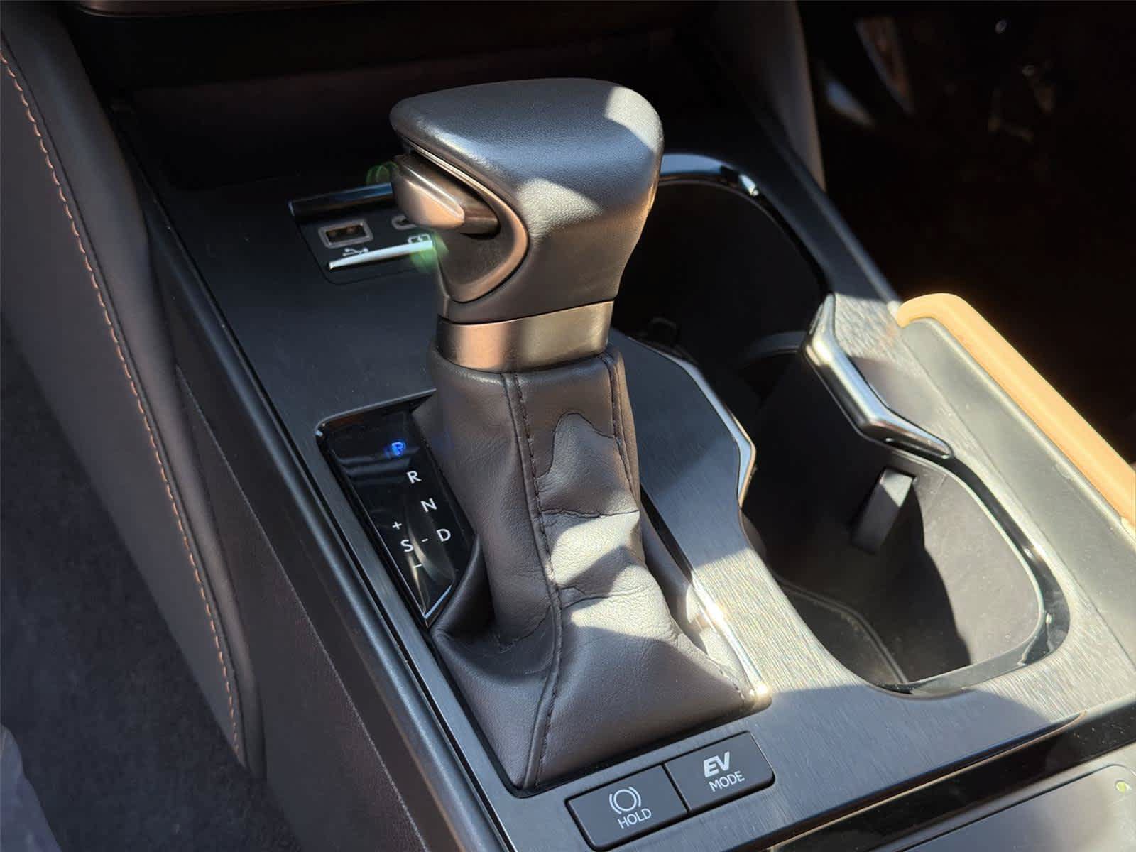 Used 2025 Lexus ES 300h w/ Premium Package FWD image 19