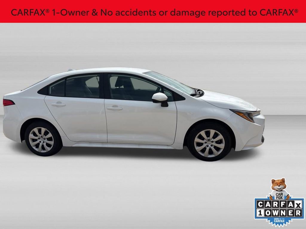 Used 2026 Toyota Corolla LE FWD image 2