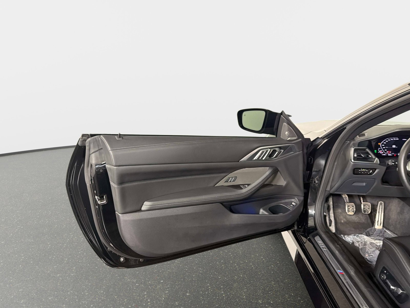 Used 2022 BMW M4 Coupe RWD image 28
