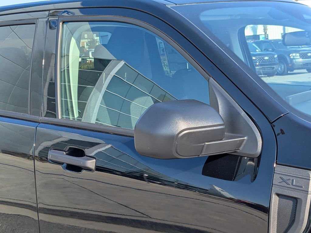 New 2025 Ford Maverick XL image 15