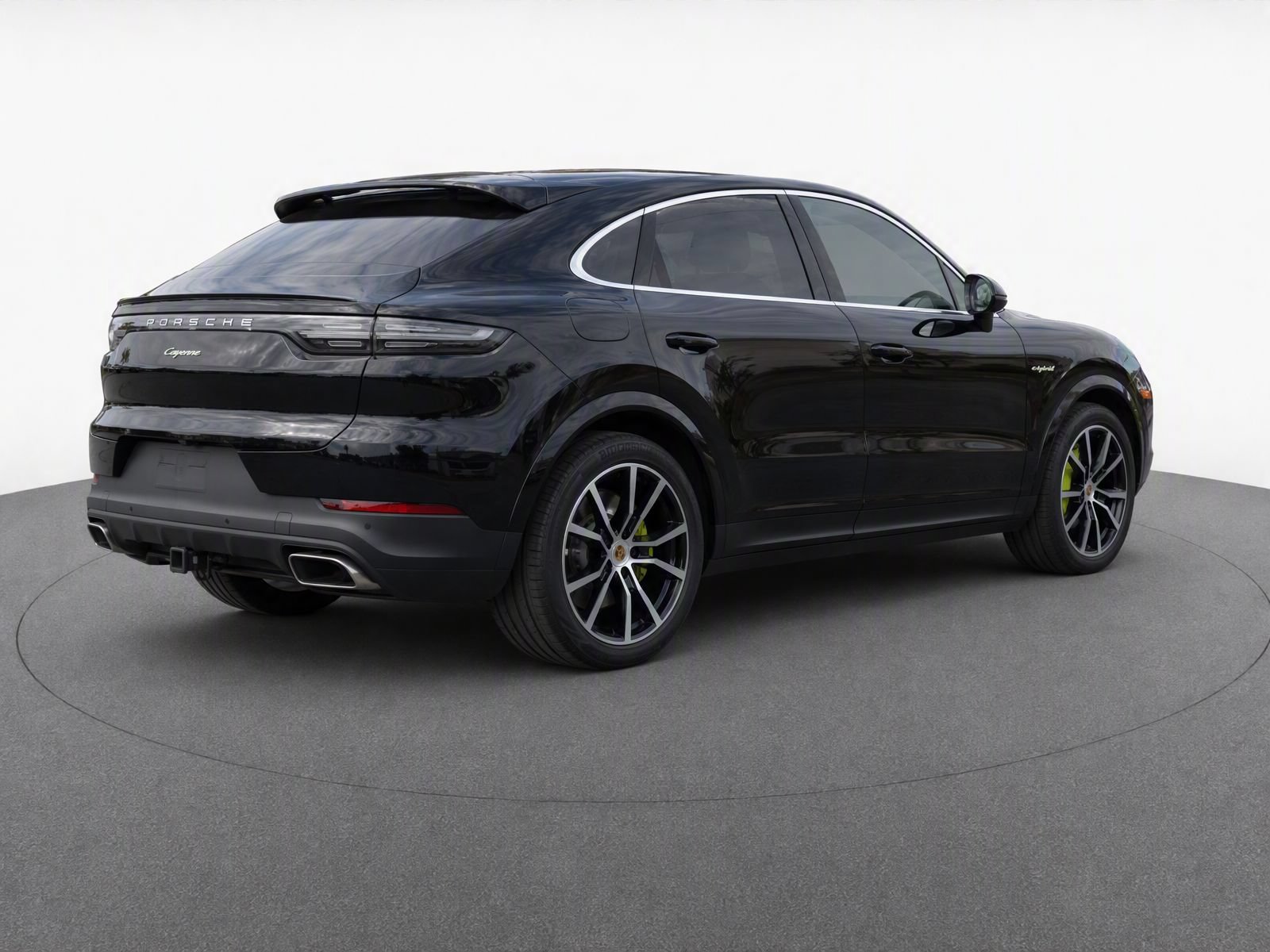 Certified 2026 Porsche Cayenne E-Hybrid Coupe AWD/4WD image 4