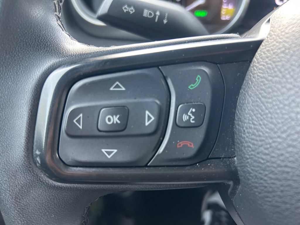 Used 2023 Jeep Wrangler Unlimited AWD/4WD image 32