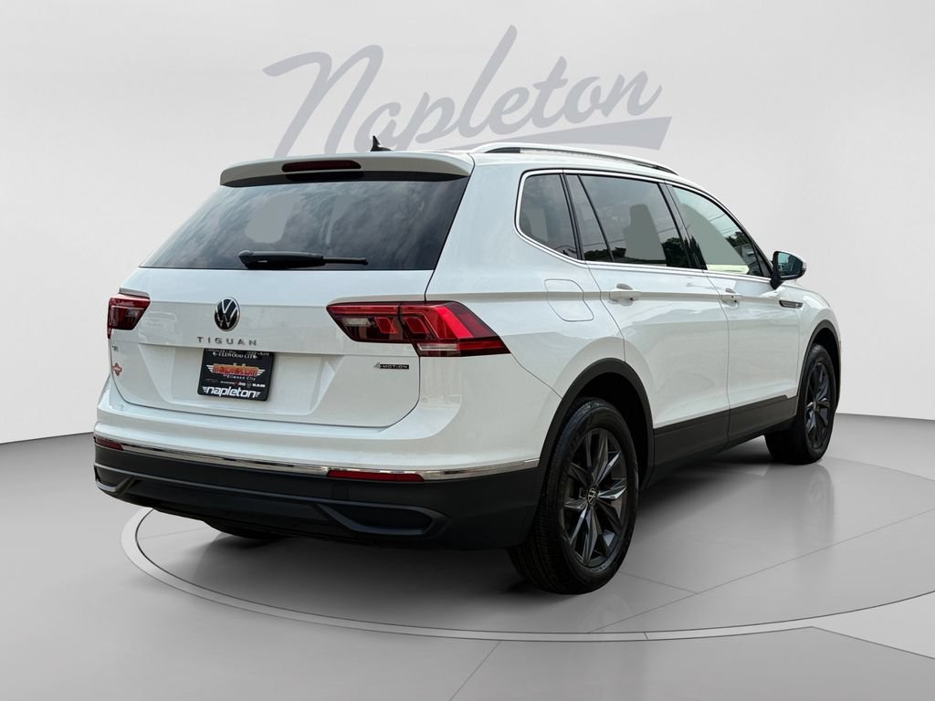 Used 2024 Volkswagen Tiguan SE AWD/4WD image 6